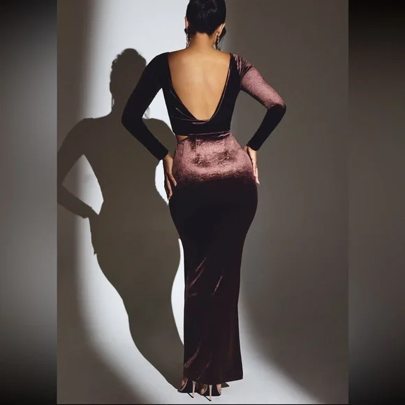 Oh Polly brown velvet dress 🤎 - Picture 2 of 4